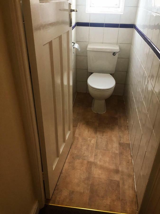 North London Cottage Bagian luar foto
