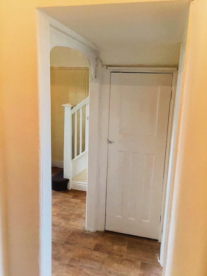 North London Cottage Bagian luar foto