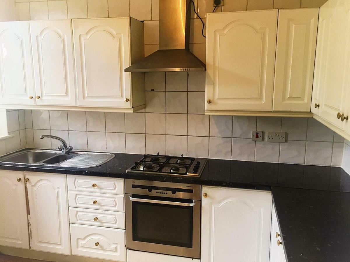 North London Cottage Bagian luar foto